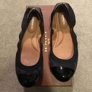 Coach Wanda Flats Black Sig C and Patent 8 NEW!
